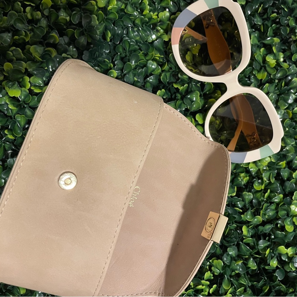 Chloe Shades